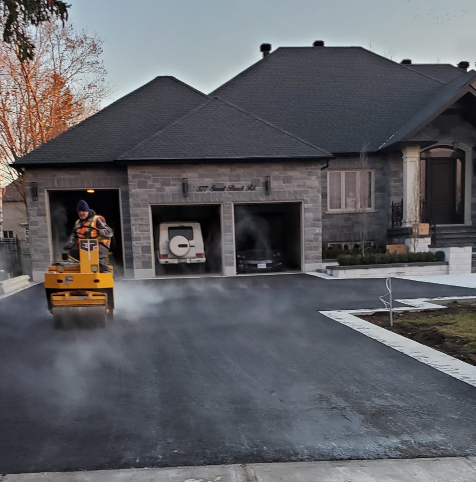 Commercial asphalt sealing and pavement maintenance